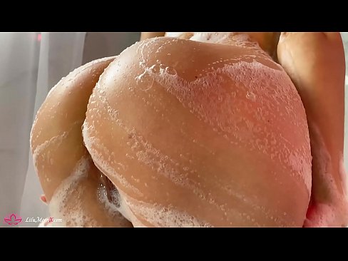 ❤️ Bruneta masturbuje kundu vibrátorem až k intenzivnímu orgasmu ve sprše ☑ Super porno u nás ❤