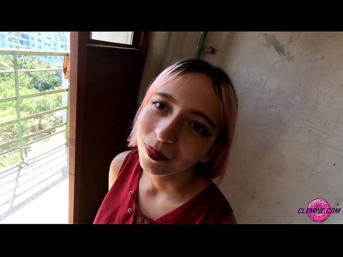 ❤️ Studentka smyslně kouří cizince ve vnitrozemí - sperma na tváři ☑ Super porno u nás ❤